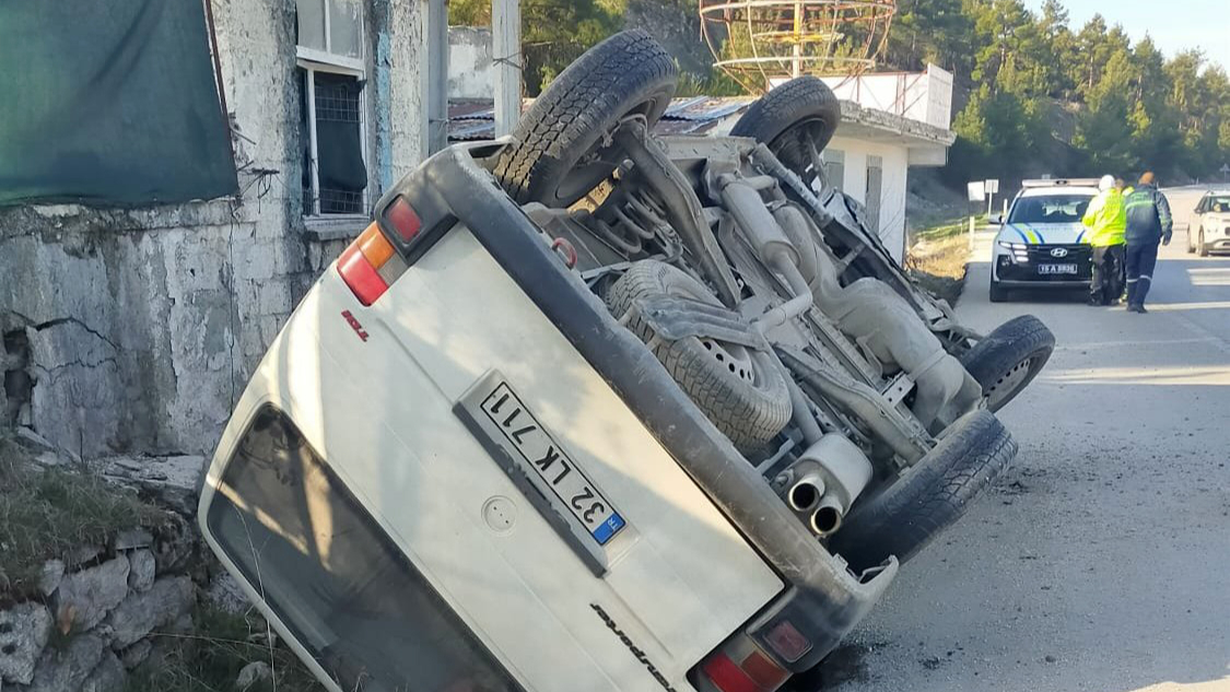 Şarampole devrilen otombilde 1 kişi yaralandı