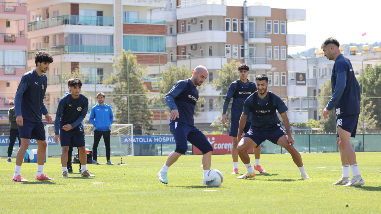 Alanyaspor, Antalyaspor maçının hazırlıklarına devam etti