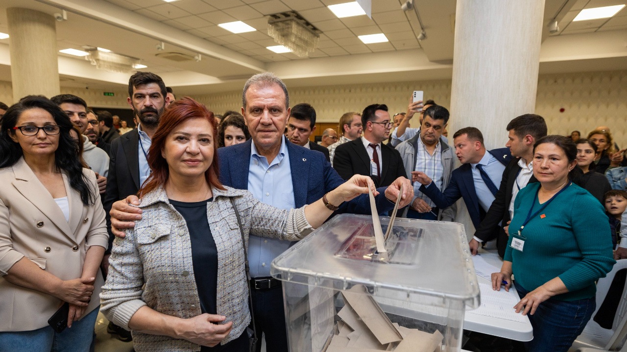 Başkan Seçer, CHP'nin cumhurbaşkanı adayını belirlemek için oy kullandı