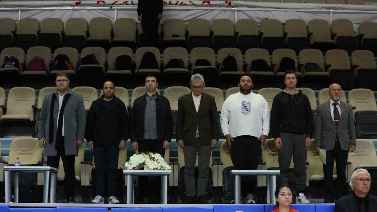 Menteşe’de okul sporları hentbol grup birinciliği heyecanı başladı