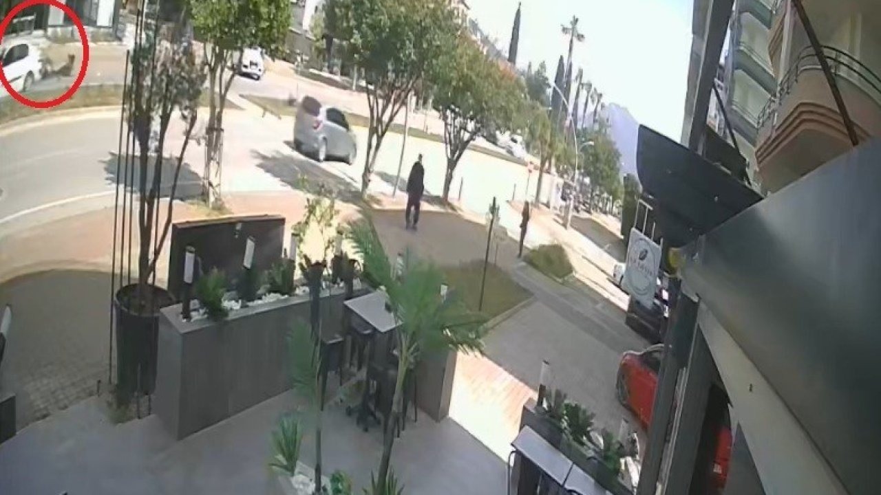 Antalya’da otomobille motosiklet çarpıştı: 2 yaralı