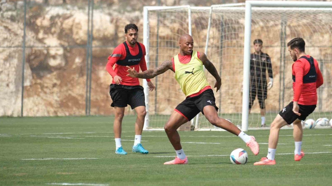 Atakaş Hatayspor, Kayserispor maçı hazırlıklarına başladı
