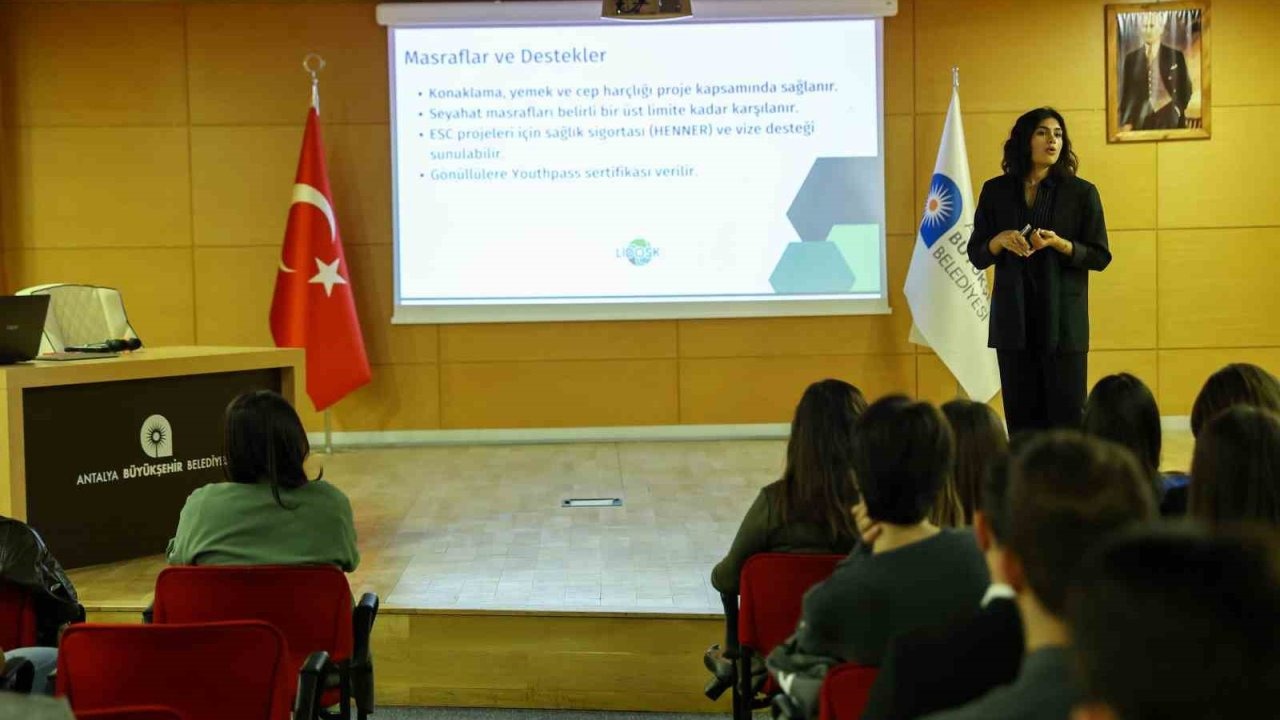 Büyükşehir’de gençlere Avrupa Birliği fırsatları toplantısı