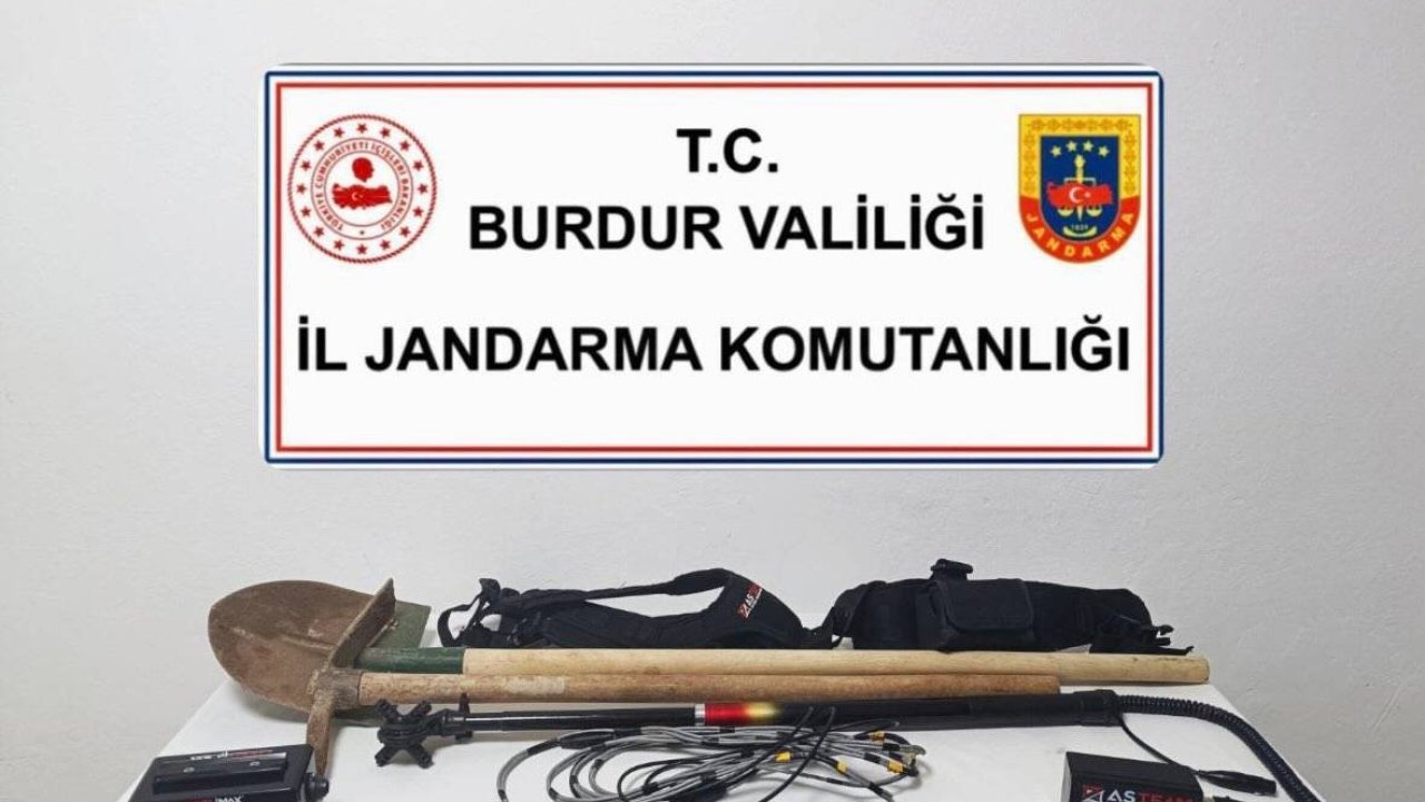 Burdur’da kaçakçılık ve uyuşturucu operasyonlarında 3 tutuklama