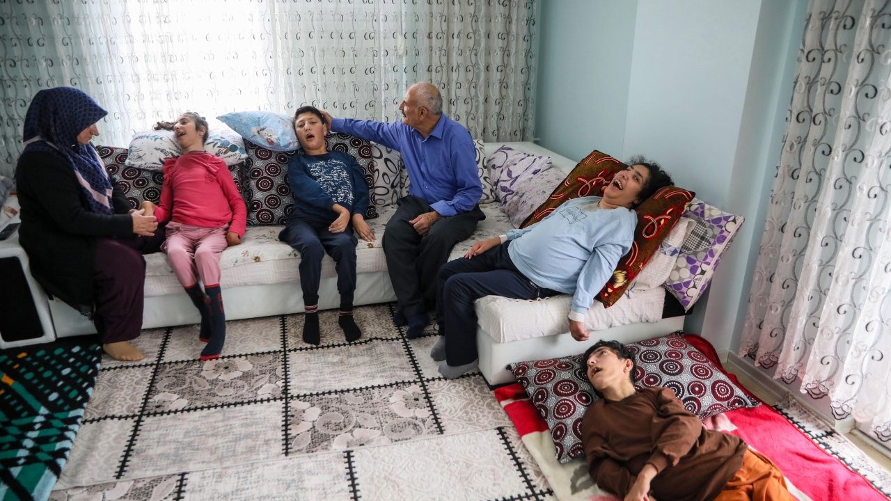 ALS hastası 4 kardeş, fizik tedavi desteği bekliyor