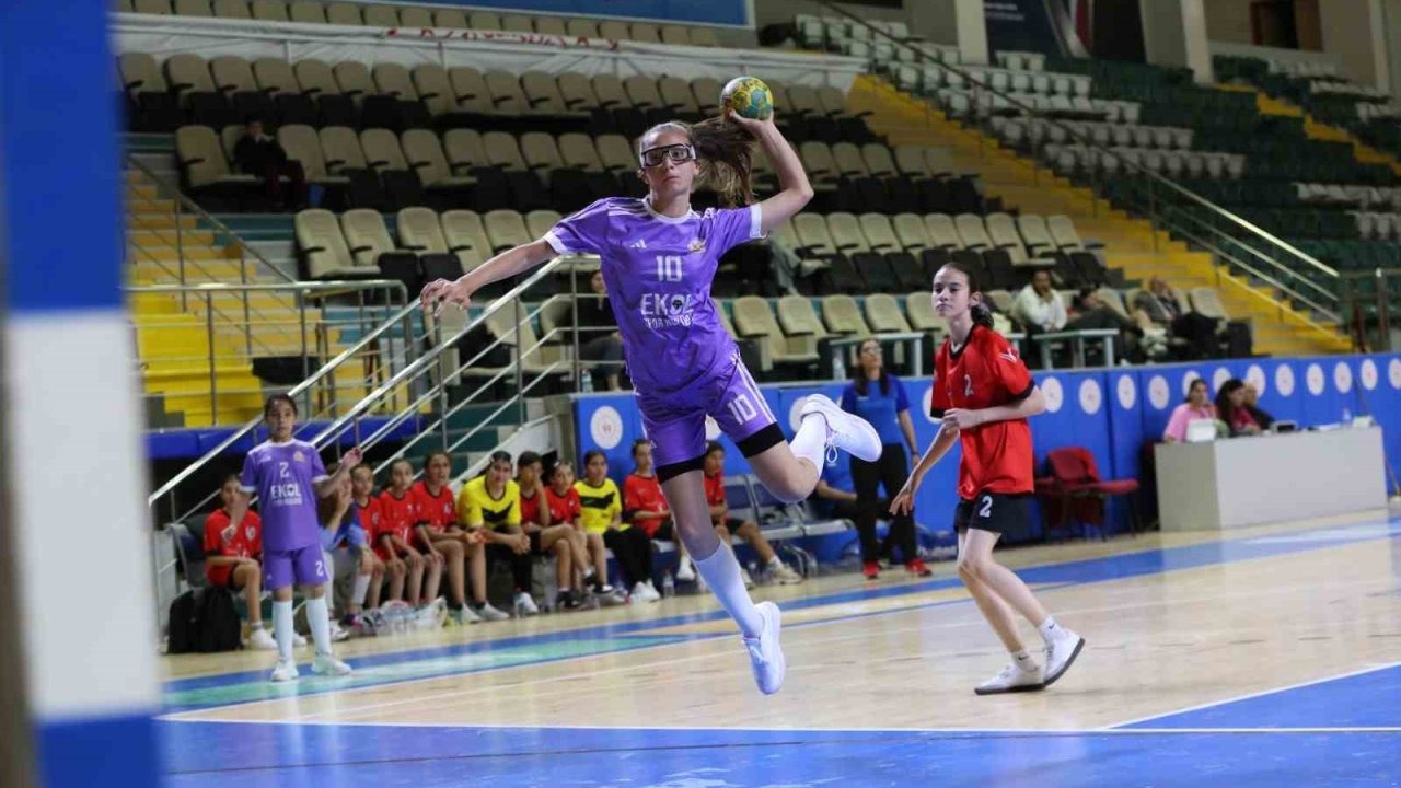 Muğla, okul sporları hentbol grup birinciliğine ev sahipliği yaptı