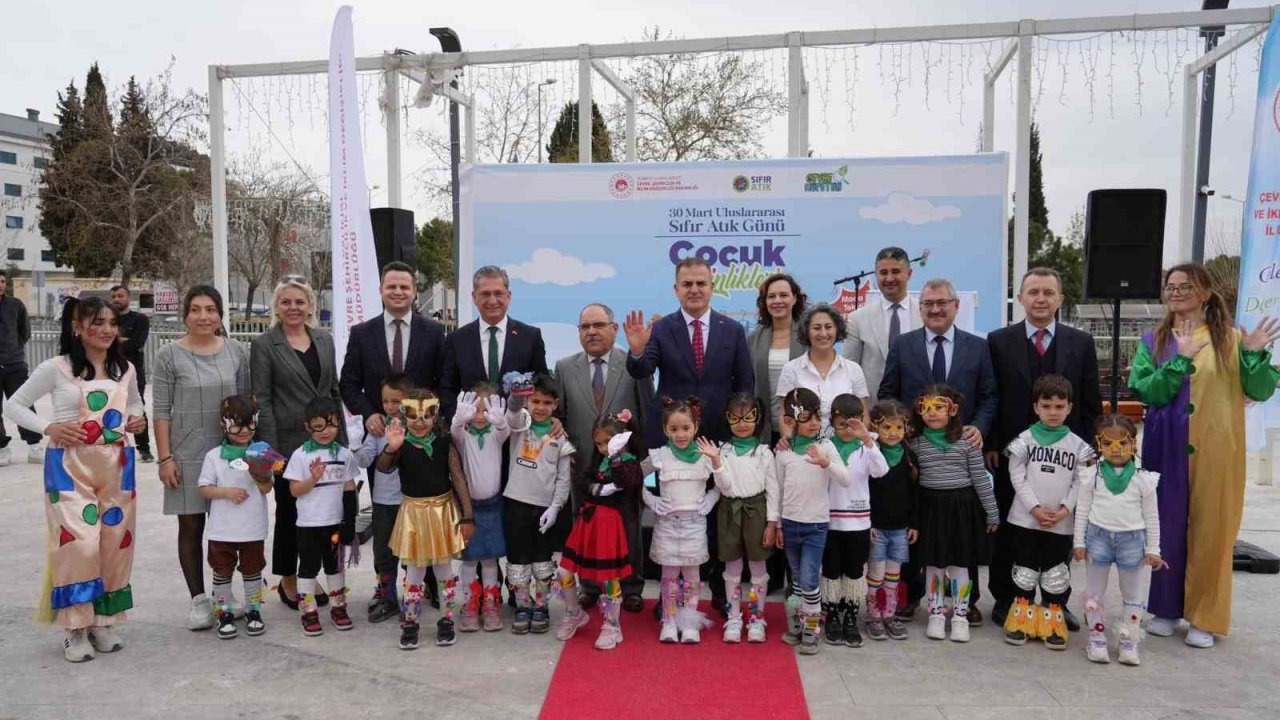 Muğla’da "Moda ve tekstilde sıfır atık hedefine doğru" etkinliği düzenlendi