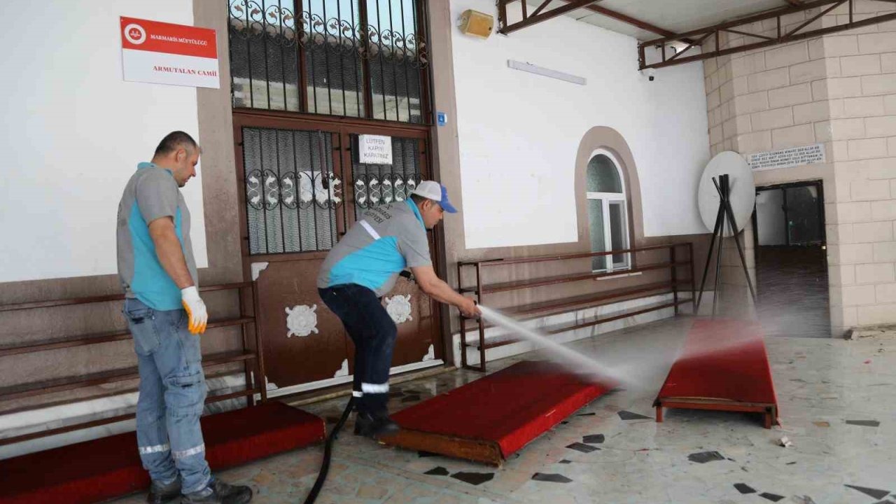 Marmaris’te camiler bayrama hazır