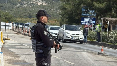 Bodrum'a 24 saatte 10 bin araç giriş yaptı