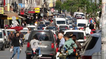 Mersin’de bayram alışverişi yoğunluğu