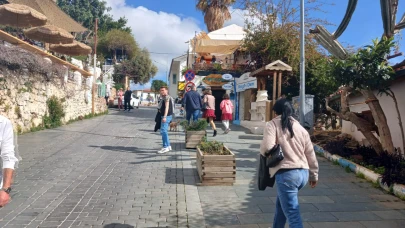 Antalya'nın Kaş ilçesinde Bayram Yoğunluğu.