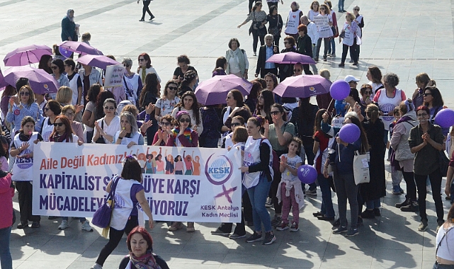 8 Mart'ta Antalya Mor'a Boyandı