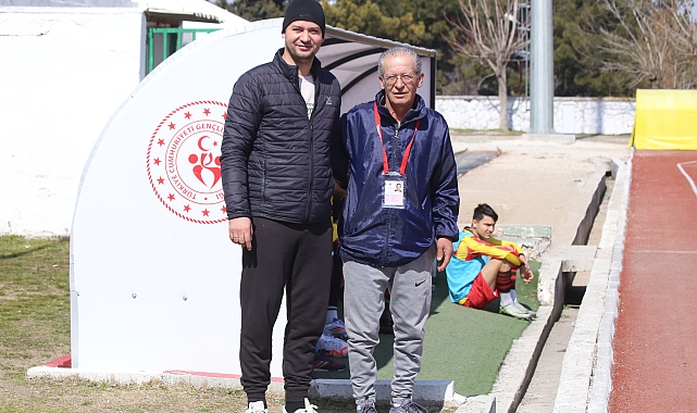 Amatör küme baba ile oğlun maçıyla başladı