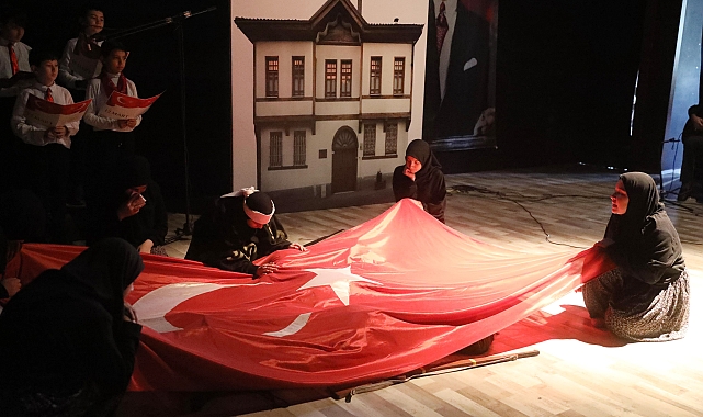 Bucak'ta İstiklal Marşı'nın kabul töreni