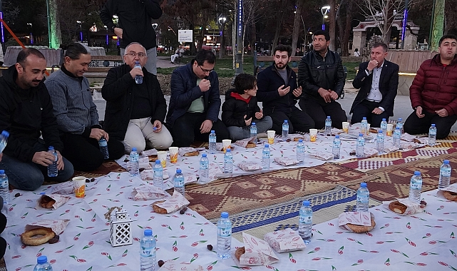 Burdur İHH'dan ümmet iftarı
