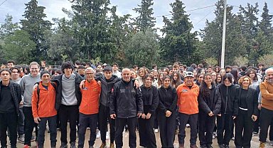 Datça'daki okulda deprem tahliye tatbikatı yapıldı