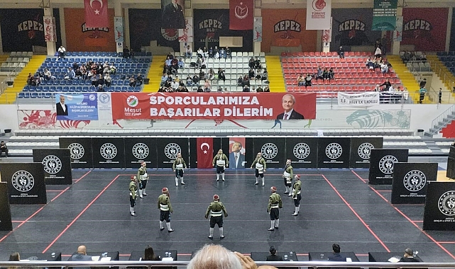Kepez Belediyesi'ne halk oyunlarında Antalya il birinciliği