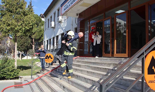 Muğla'da Deprem ve Yangın tahliye tatbikatı gerçekleştirildi