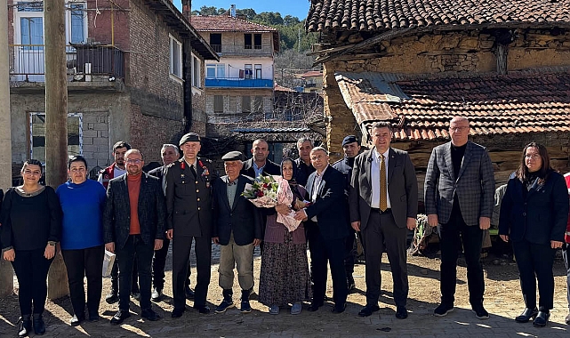 Protokolden şehit ailesine ziyaret