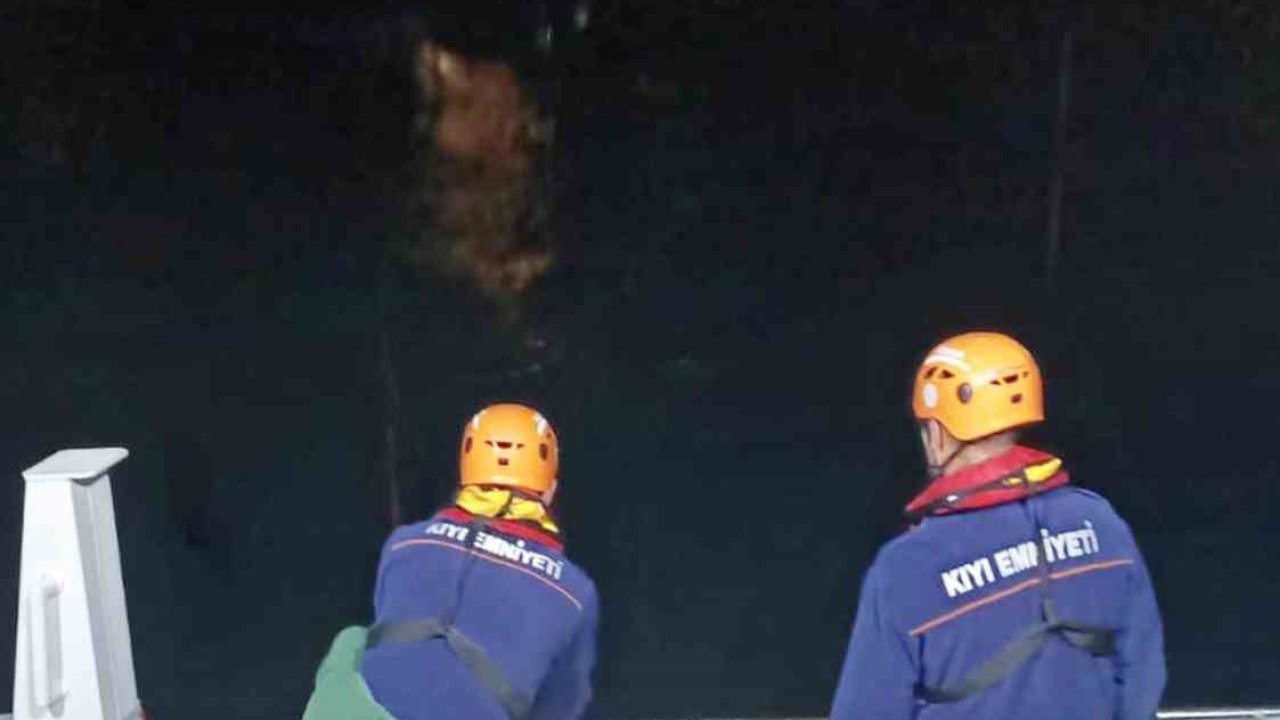 38 metrelik tekne fırtınada sürüklendi