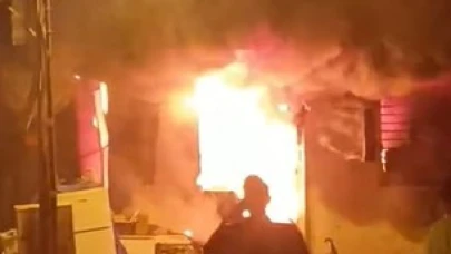 Alevlere teslim olan iş yeri kullanılamaz hale geldi