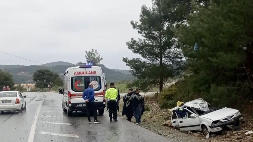 Antalya’da otomobil takla attı; 1 yaralı