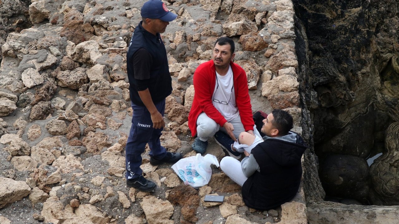 Balık Tutmak İsterken Falezlerden Düştü