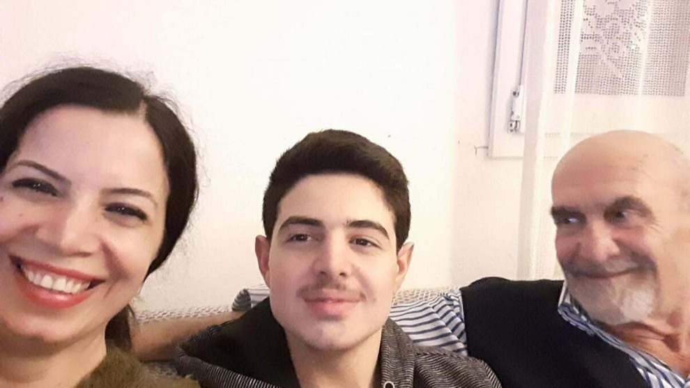 Bodrum'da Yumuşak Doku Kanserinden Hayatını Kaybeden Levent Kaan Bıçakcı'nın Ailesi Kanserle Mücadele Ediyor