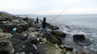 Denize 2 Ton Levrek Dağıldığını Duyanlar, Sahile Koştu