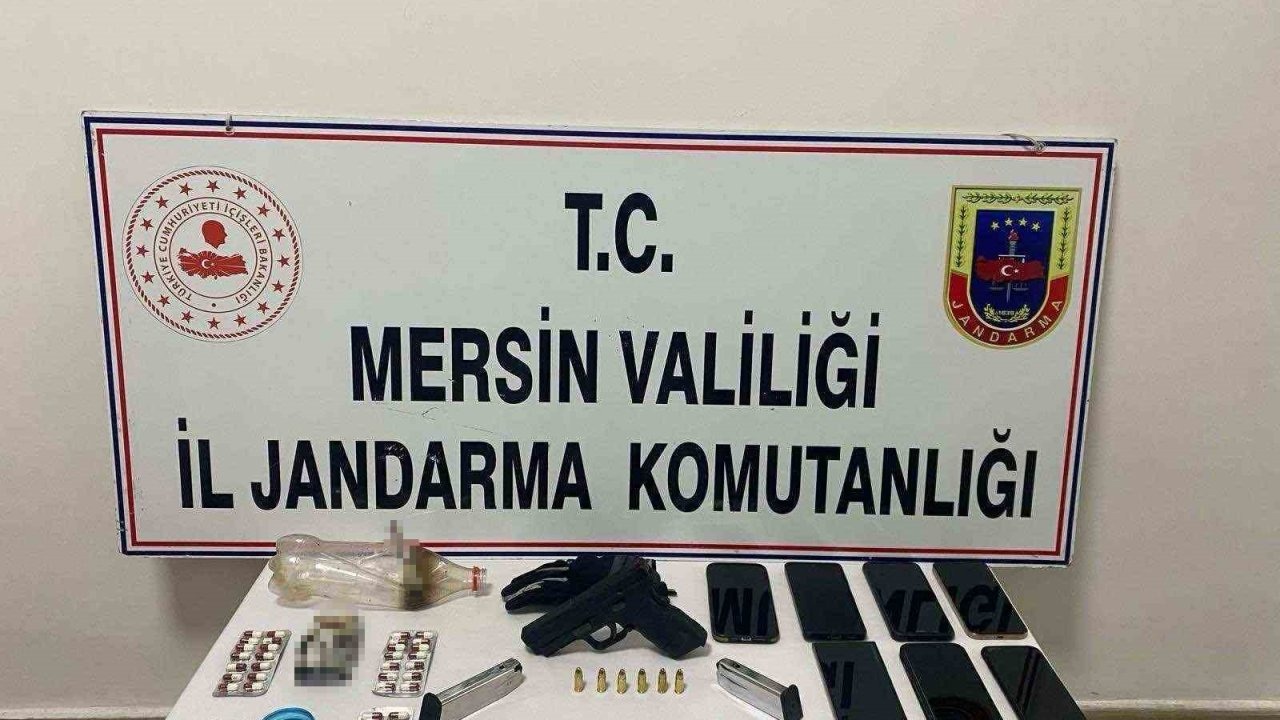 Silahla 4 kişiyi alıkoyup hesaplarını boşaltan gasp çetesi çökertildi: 7 tutuklama