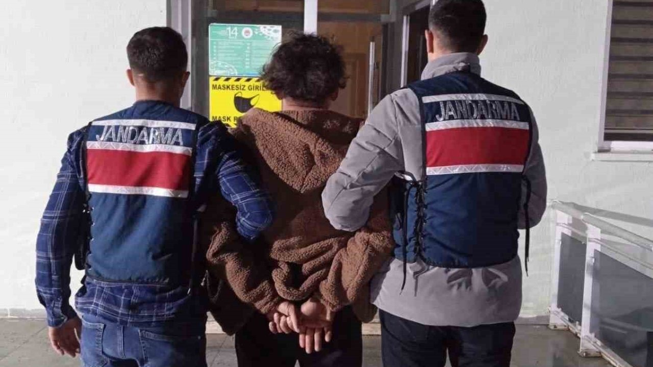 15 farklı suçtan aranan firari jandarmanın operasyonuyla yakalandı