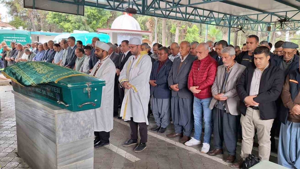 Kalp krizi geçiren öğretmen hayatını kaybetti