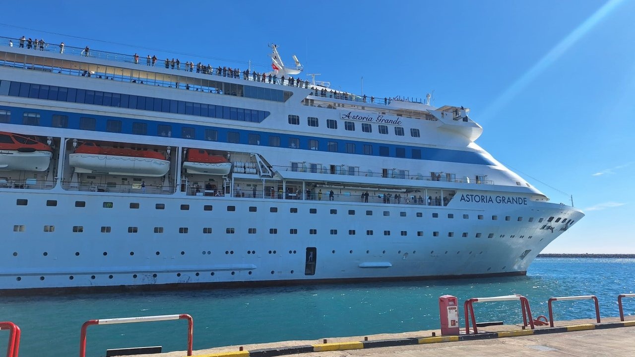 750 yolculu lüks kruvaziyer Antalya'da