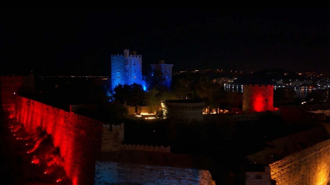 Bodrum Kalesi'ne, Polis Teşkilatı'nın 180. Yılına Özel Işıklandırma