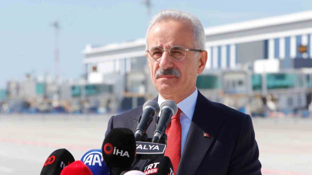 Bakan Uraloğlu: "23 Yılda Dünya Nüfusunun Neredeyse Yarısı Kadarını Uçurduk"
