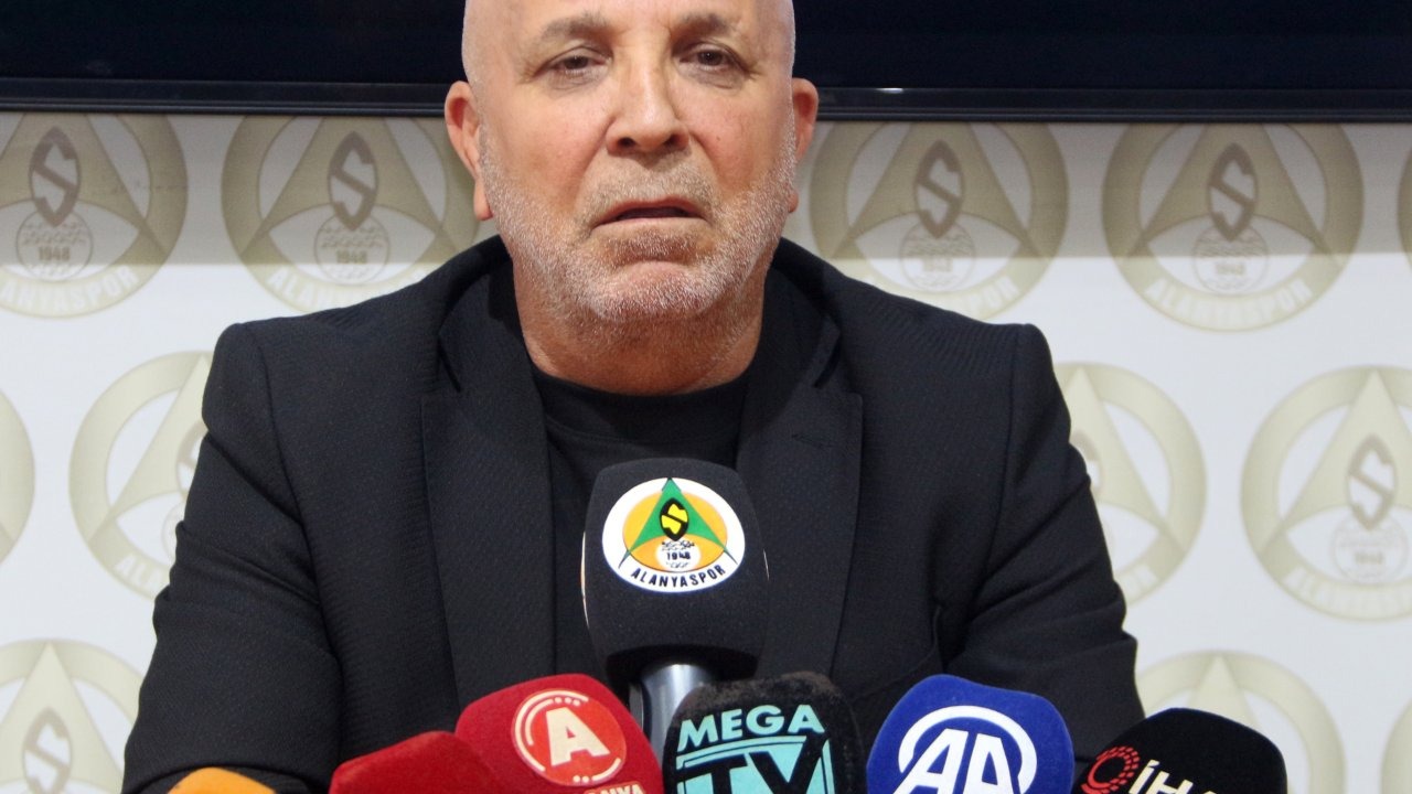 Çavuşoğlu: Alanyaspor'u zor gününde bırakmayız