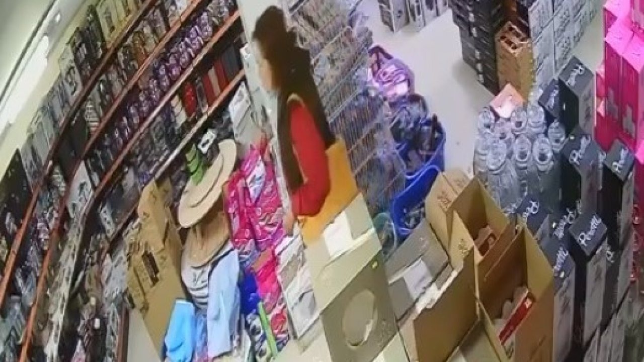 Milas’taki hırsızlık anı güvenlik kamerasına yansıdı