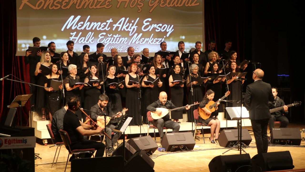 Burdur'da Türkü gecesi
