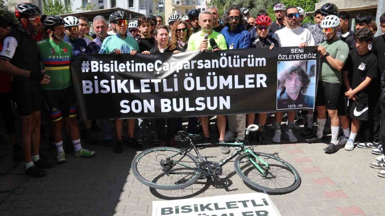 Fethiye’de bisiklet topluluğu hayatını kaybeden Alkan için pedal çevirdi