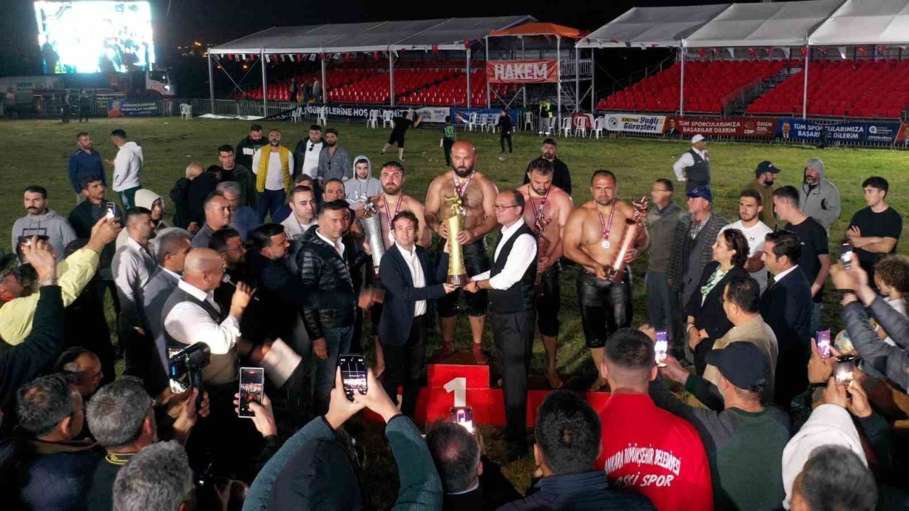Paşa’nın Aslanı, sezona altın kemerle başladı