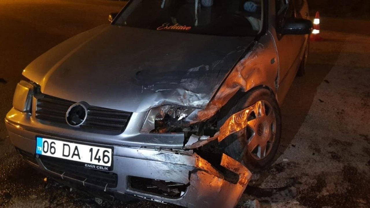 Yalvaç’ta kafa kafaya çarpışan iki araçta 3 kişi yaralandı