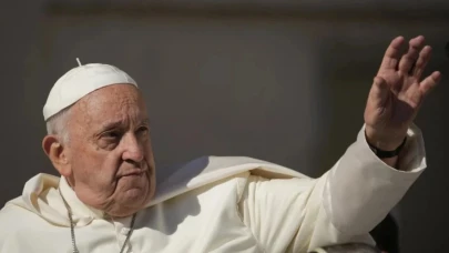Papa Franciscus Hayatını Kaybetti