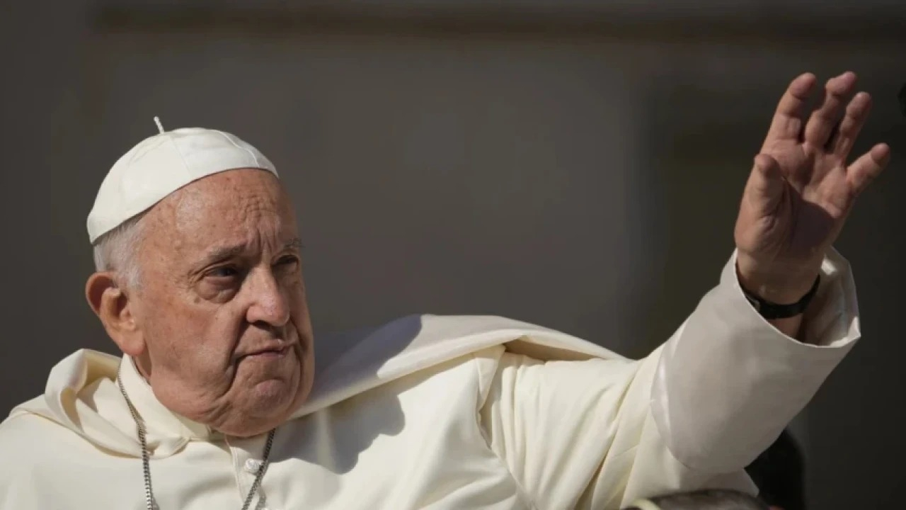 Papa Franciscus Hayatını Kaybetti