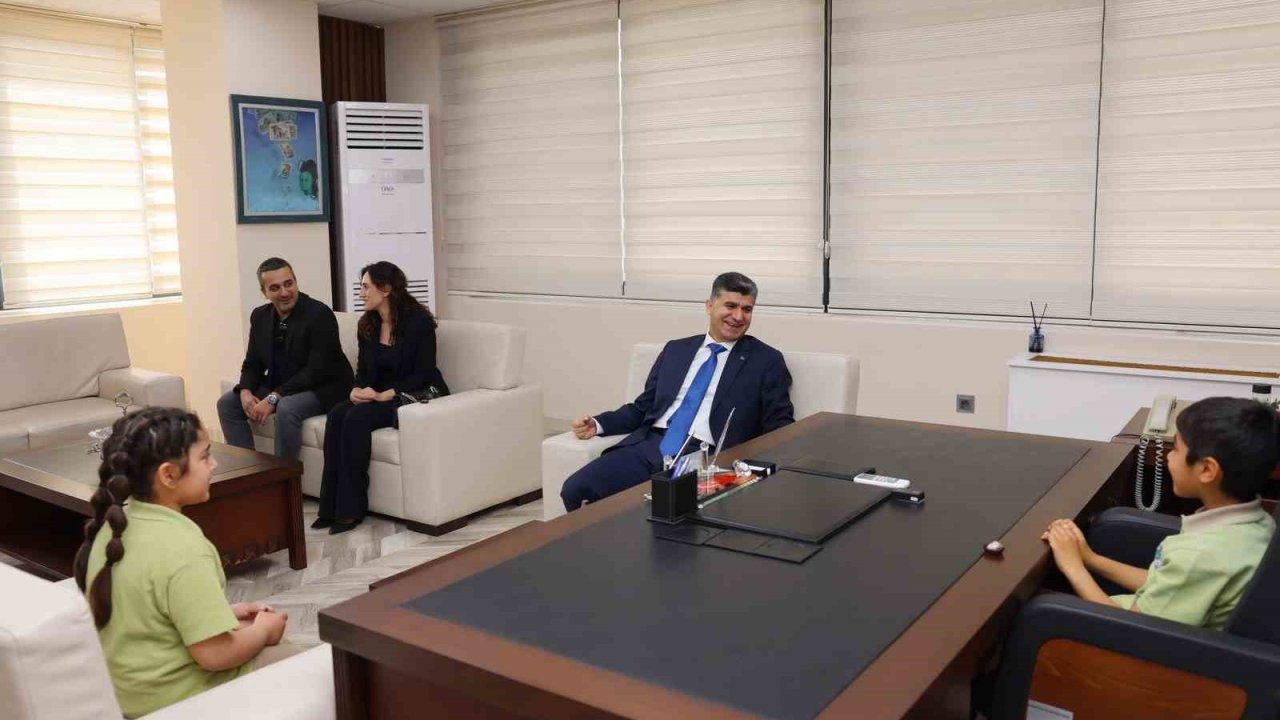 Akdeniz’de makam koltuğu minik Kadir’e emanet