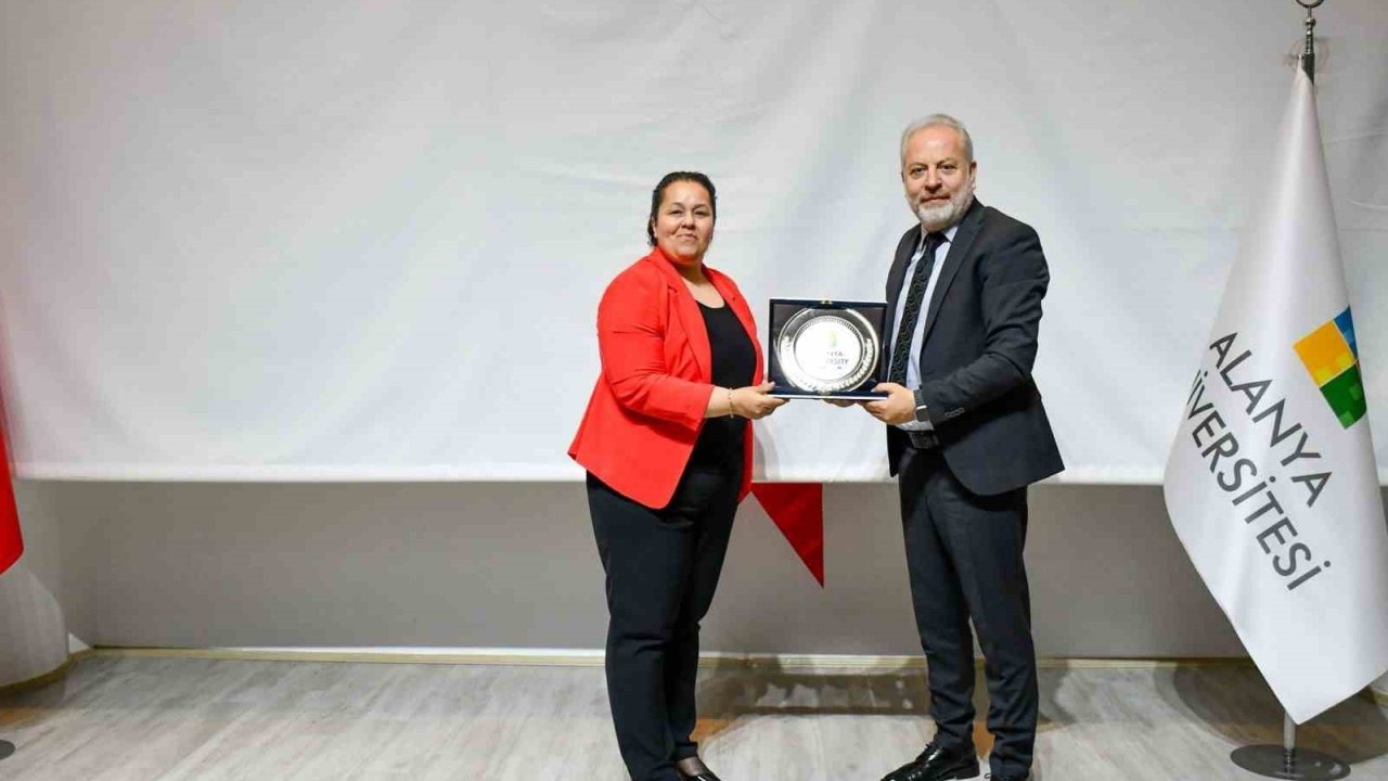 Alanya Üniversitesi’nde "Doğanın İzinde" zirvesi