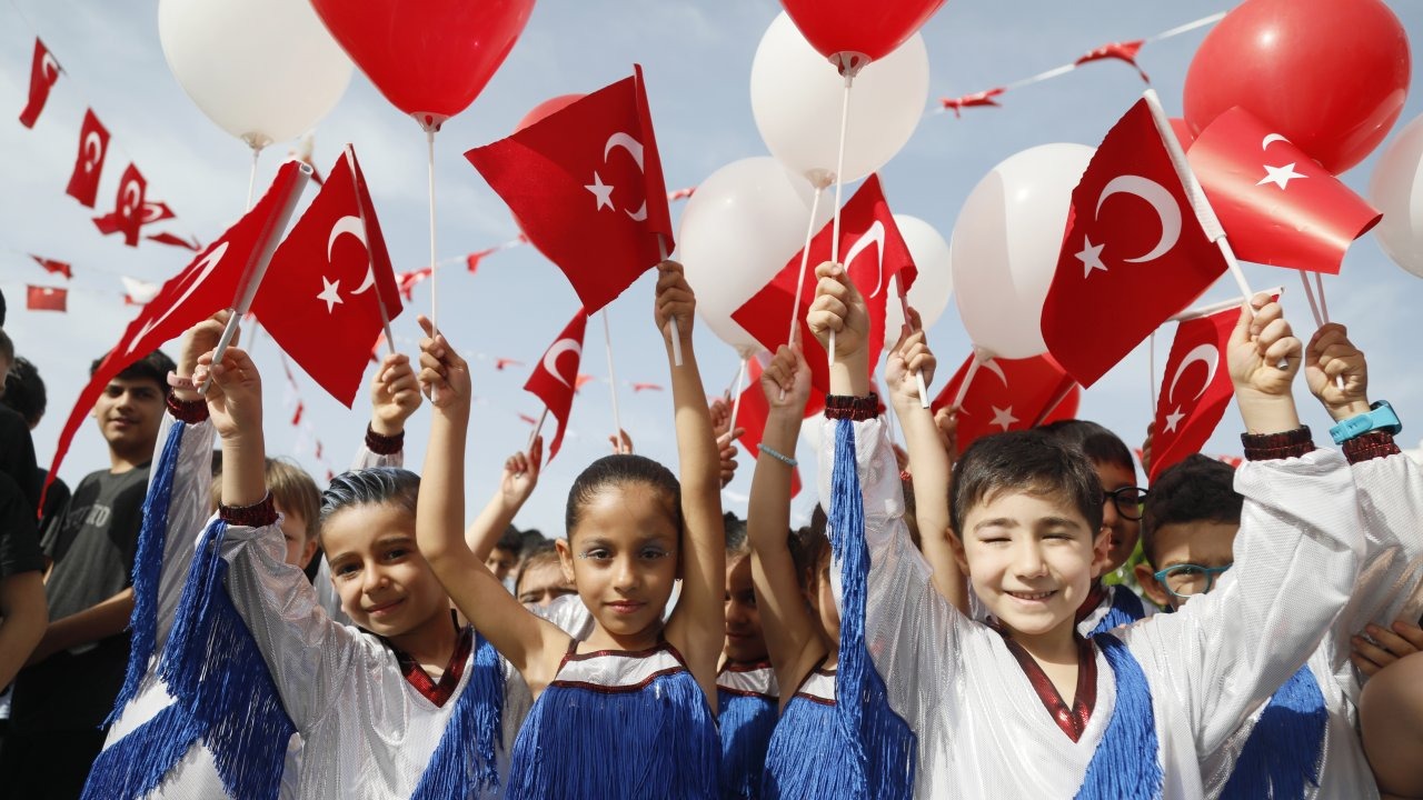 Antalya'da 23 Nisan coşkusu