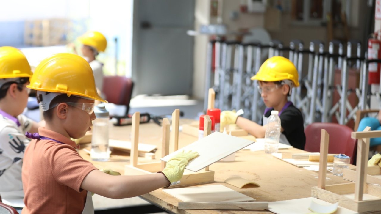 Muğla Büyükşehir&#039;den minik ustalara kuş yuvası atölyesi