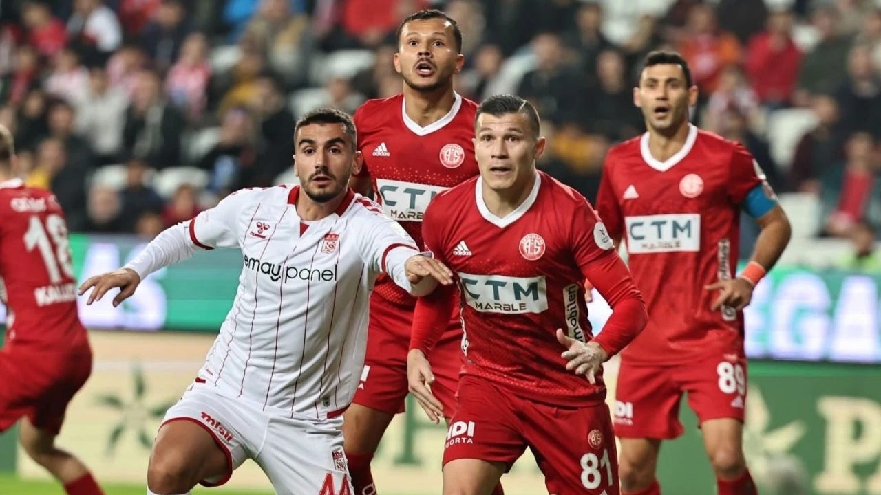 Antalyaspor Sivasspor Deplasmanında Galibiyet Arıyor! Kırmızı-Beyazlılar Kritik Maça Hazır