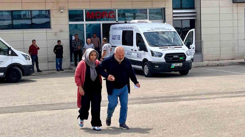 Cesedi su kanalında bulunan 13 yaşındaki çocuğun cenazesi gözyaşları arasında teslim alındı