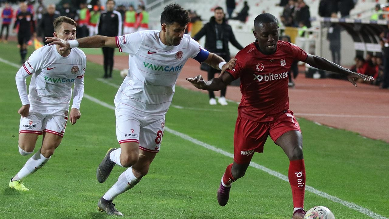 Sivasspor – Antalyaspor Karşılaşmasının Muhtemel 11'leri